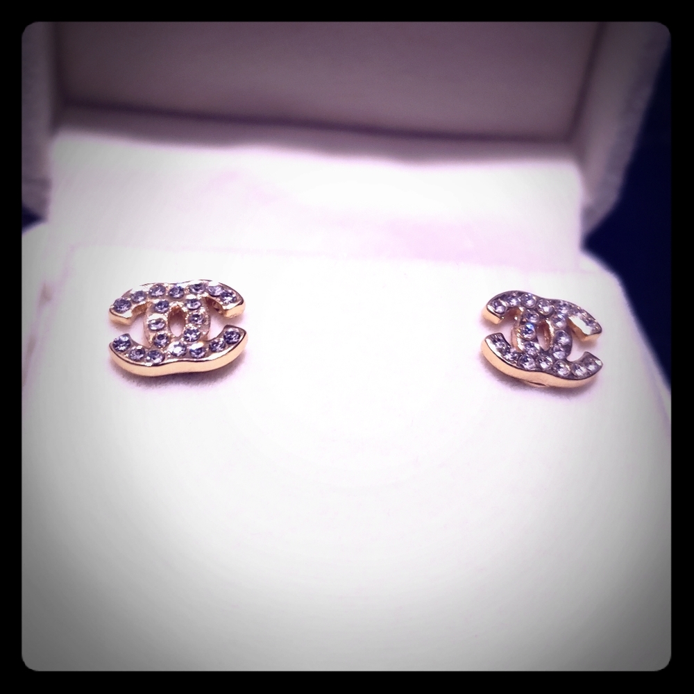 Vtg Coco Chanel mini crystal gold earrings